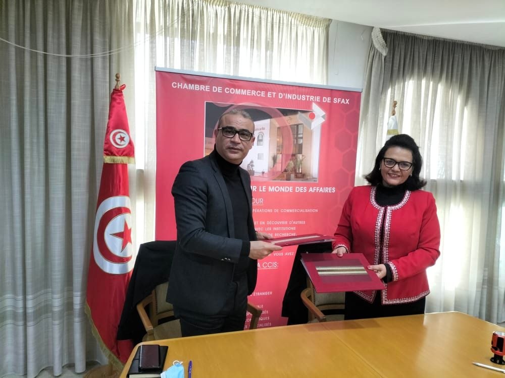 Signature d&rsquo;une convention de partenariat entre la CCIS et Tunisie Télécom